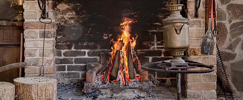 Traditional Fireplace Design Refurbishment Costs in Longueuil, Quebec